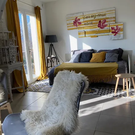 Les Figuiers Holiday home *